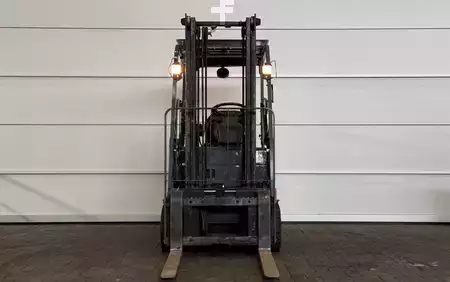 Chariots électriques à 3 roues 2003  Toyota 7FBEF16 (3)