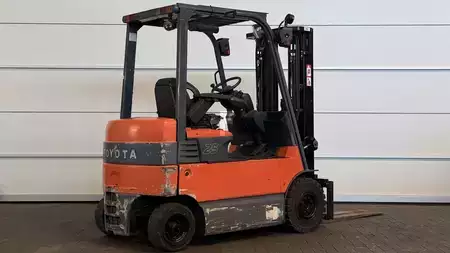 Elektro čtyřkolový VZV 2006  Toyota 7FBMF25 (3)