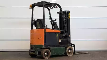 Chariots électriques à 3 roues 2006  Yale ERP16AAF (3)