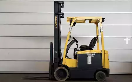 Eléctrico - 4 rodas 2011  Hyster E3.0XN (1)