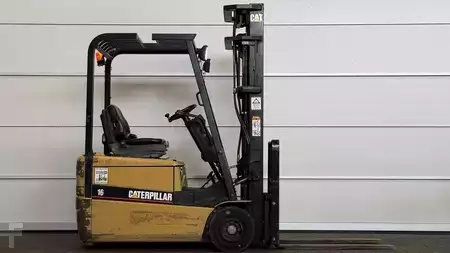 Elektro 3 Rad 2002  CAT Lift Trucks EP16KT (2)