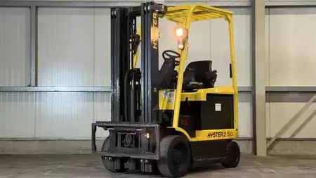 Carrelli elettrici 4 ruote 2008  Hyster E2.50XM-847 (4)