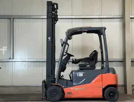 El truck - 4 hjulet 2017  Toyota 8FBM18T (1)