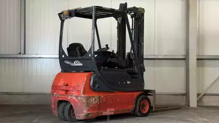 El truck - 3 hjulet 2002  Linde E16C-02 (3)