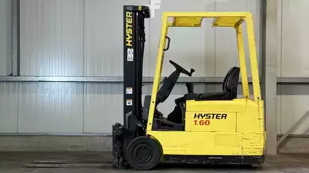 Carrelli elettrici 3 ruote 1999  Hyster J1.60XMT (1)