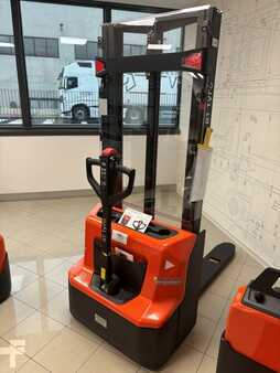 Nízkozdvižný vozík 2025  Toyota LWI160 (2)