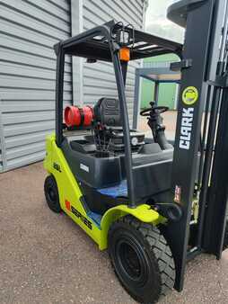 Treibgasstapler 2022 Clark S25L (4)