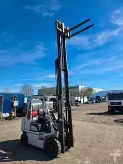 Ostatní 2019  Unicarriers U1D2A25LQ Stapler Gasstapler DX25 (1)