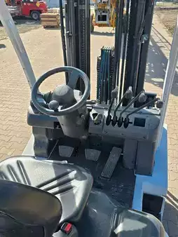 Ostatní 2019  Unicarriers U1D2A25LQ Stapler Gasstapler DX25 (11)