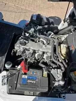 Ostatní 2019  Unicarriers U1D2A25LQ Stapler Gasstapler DX25 (12)