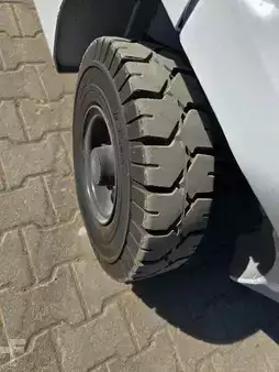 Ostatní 2019  Unicarriers U1D2A25LQ Stapler Gasstapler DX25 (8)