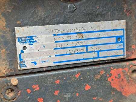 Empilhador diesel 2011  Nissan 30 YG1D2A30Q Stapler Frontstapler drehbare Gabe (2)