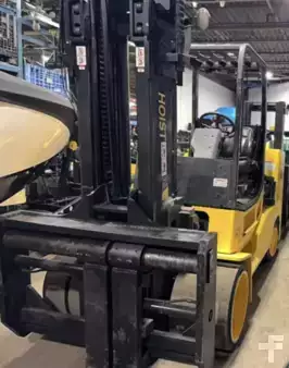 Propane Forklifts 2018  HOIST F300 (1)