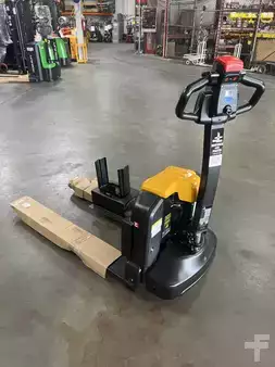 Electric Pallet Jacks 2024 Big Joe LPT40 (2)