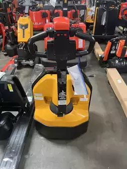 Electric Pallet Jacks 2024 Big Joe D40 (1)