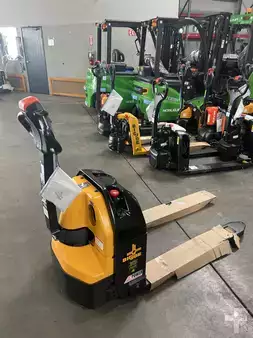 Electric Pallet Jacks 2024 Big Joe D40 (2)