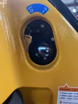 Electric Pallet Jacks 2024 Big Joe D40 (5)