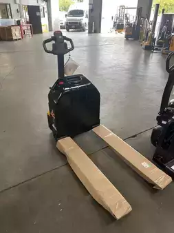 Electric Pallet Jacks 2024 Big Joe D40 (2)