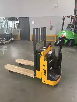 Electric Pallet Jacks 2024 Big Joe WPT45 (2)