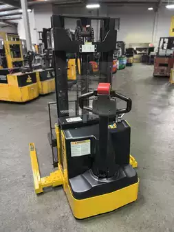 Pallet Stackers 2012 Big Joe PDS 25-106 (5)