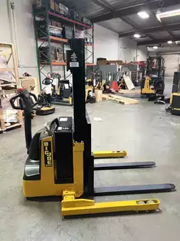 Pallet Stackers 2012 Big Joe PDS 25-106 (7)