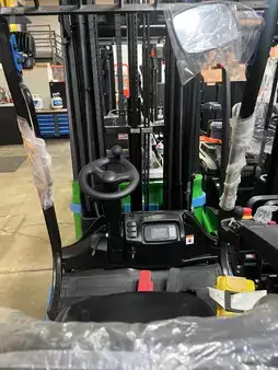 3-Wheel Electric 2023 Big Joe LVE40 (2)