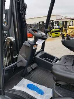 Propane Forklifts  Linde H30T (4) 
