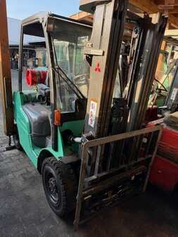 LPG VZV 2011  Mitsubishi FG 25 N (2)