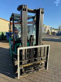 Treibgasstapler 2011 Mitsubishi FG 25 N (2)
