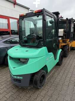 Dieselstapler  Mitsubishi FD 30 N (2)