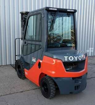 Empilhador diesel 2025  Toyota 8FDF25 (6)