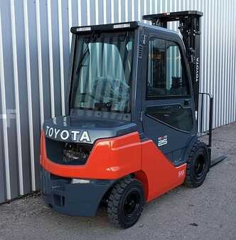 Dieseltrukki 2025  Toyota 8FDF25 (6)