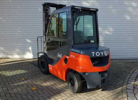 Diesel Forklifts 2022  Toyota 8FDF25 (1)
