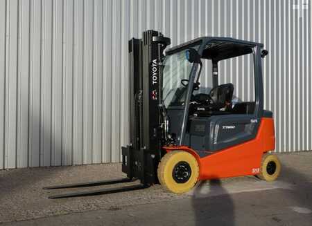 Eléctrico - 4 rodas 2022 Toyota 9FBM25T (2)