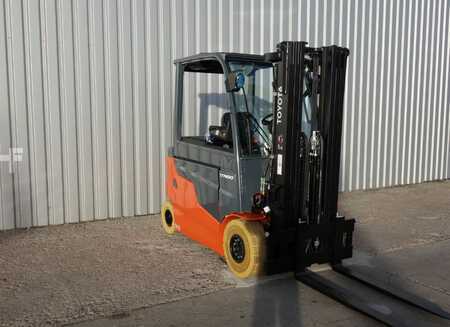 Eléctrico - 4 rodas 2022 Toyota 9FBM25T (3)