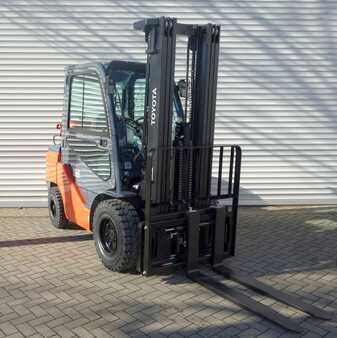Propane Forklifts 2023  Toyota 8FGF35 (3)