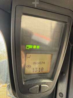 Chariots élévateurs diesel 2013  Linde H25D 600/393 (4)