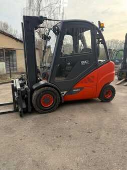 Chariots élévateurs diesel 2013  Linde H25D 600/393 (1)