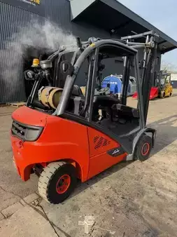 Chariots élévateurs diesel 2015  Linde H25T-02 (2)