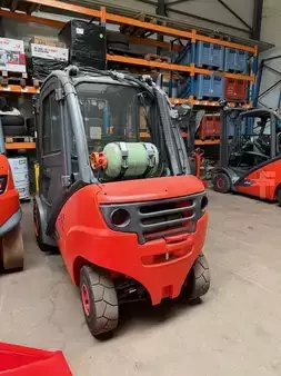 Chariots élévateurs GPL 2016  Linde H30T-02 (1)