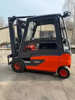 Chariots électriques à 4 roues 2018  Linde E25L-01 (1)