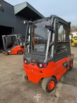 Chariots électriques à 4 roues 2018  Linde E25L-01 (2)