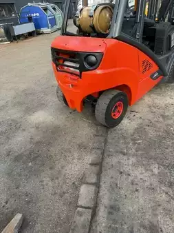 Chariots élévateurs diesel 2017  Linde H25T-02 (3)