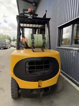 Chariots élévateurs GPL 2002  CAT Lift Trucks GP 40KL (4)