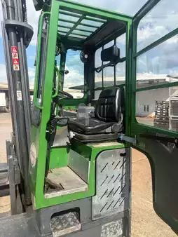Empilhador Quatro caminhos 2006  Combilift C4000 (6)