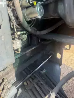 Empilhador Quatro caminhos 2006  Combilift C4000 (8)