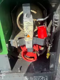 Empilhador Quatro caminhos 2006  Combilift C4000 (9)