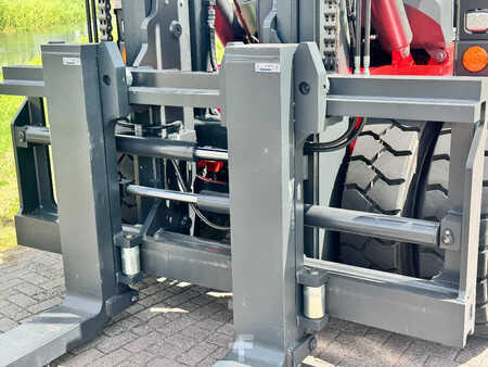Diesel heftrucks 2025  Kalmar DCG 160-12 (20)
