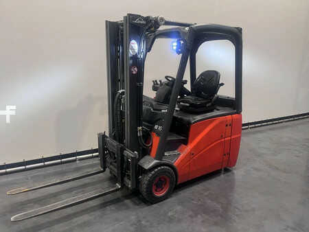 Chariots électriques à 4 roues 2011  Linde E 16 H-01 (2)