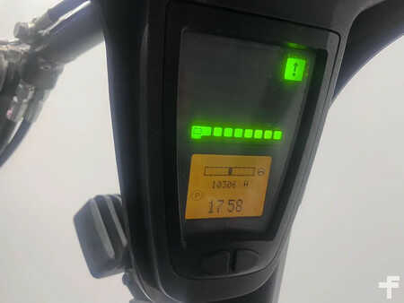 Chariots électriques à 4 roues 2011  Linde E 16 H-01 (6)